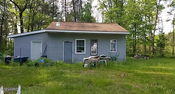 3rd image of 2162 E 38th St