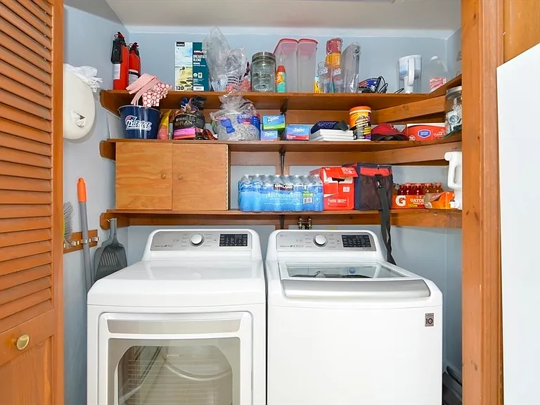 181 Belmont St #2 — Photo 5