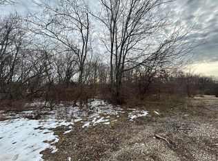 19580 Hillcrest Dr, Carlyle, IL