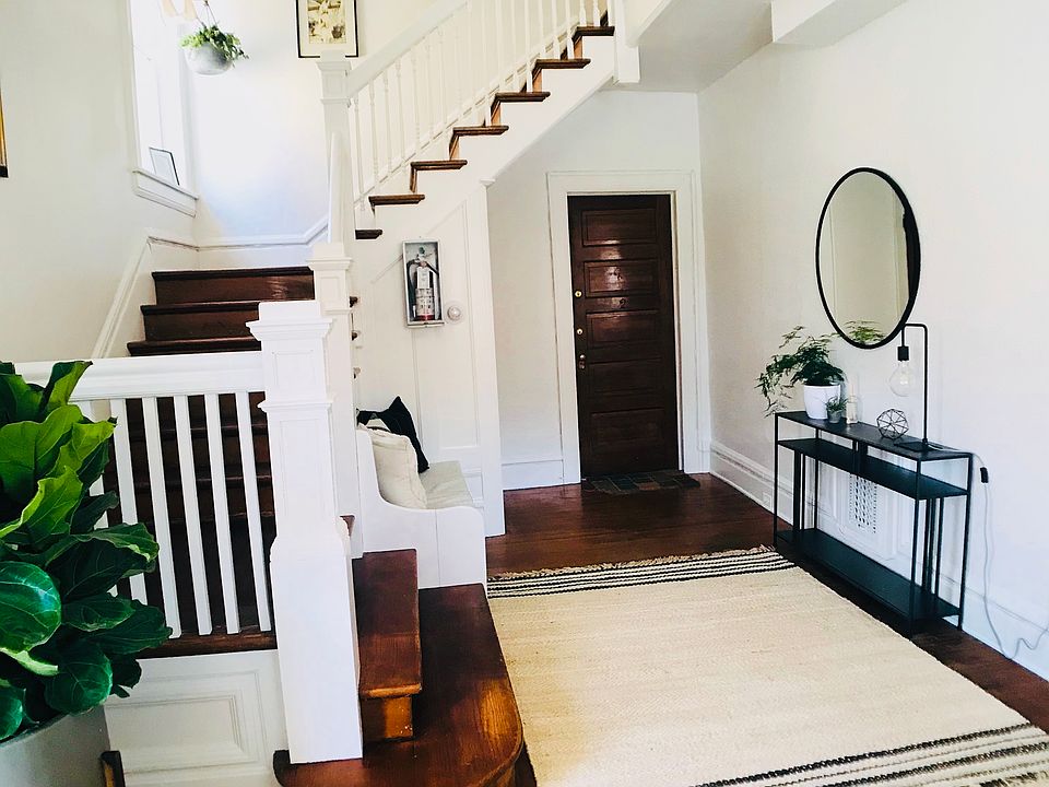 1st image of 1568 Vine St APT 6