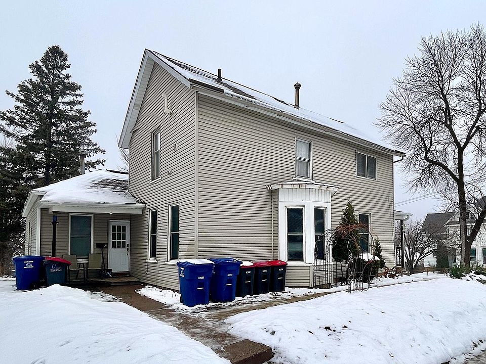 1st image of 402 W 7th St