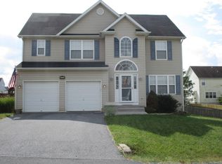 365 Thayers Gull Dr, Martinsburg, WV 25405