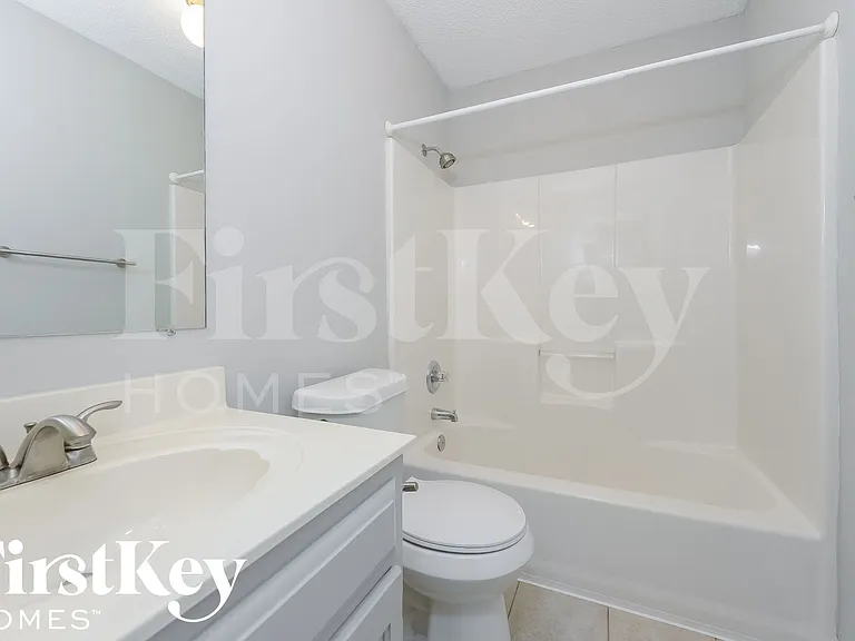 17534 W 111th Ter — Photo 12