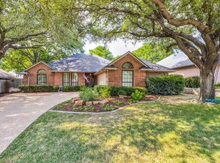 6976 Allen Place Dr, Fort Worth, TX 76116