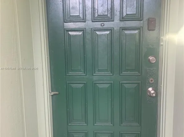 10525 SW 112th Ave APT 315, Miami, FL 33176