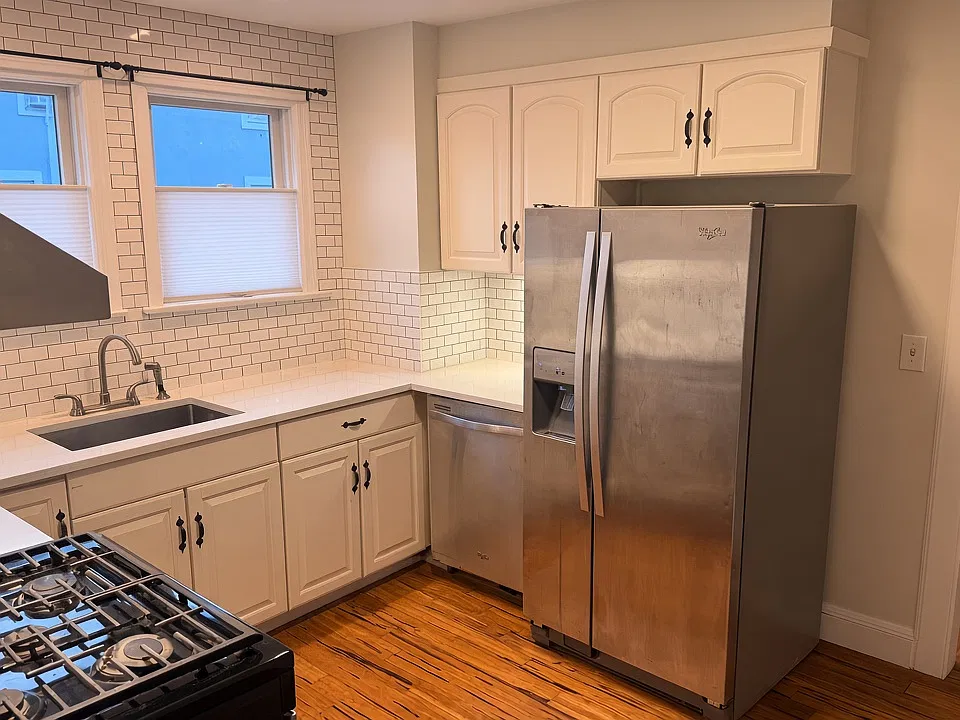 259 Locust Ave #1