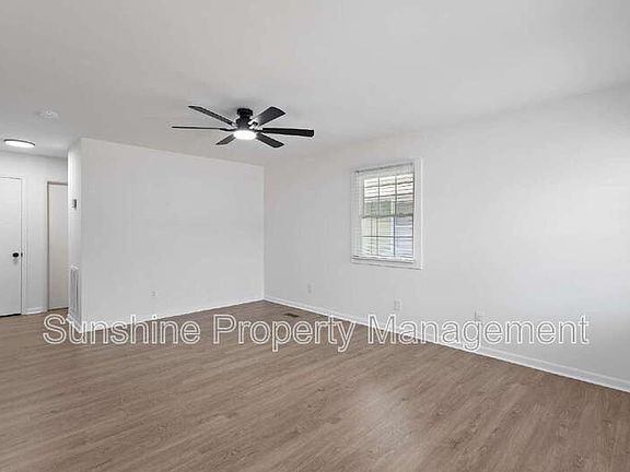 2nd image of 906 37th St