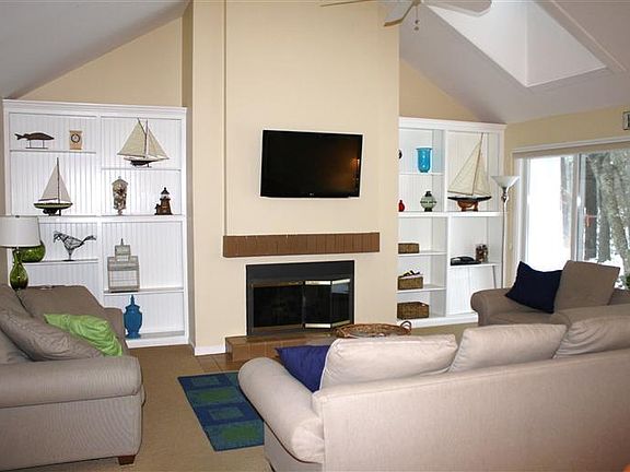 3rd image of 11 Oyster Leaf Lane #29