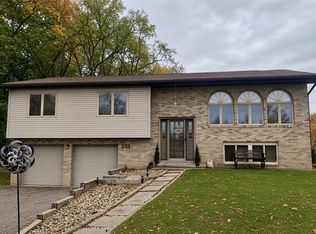 233 Tollgate School Rd, Zelienople, PA 16063