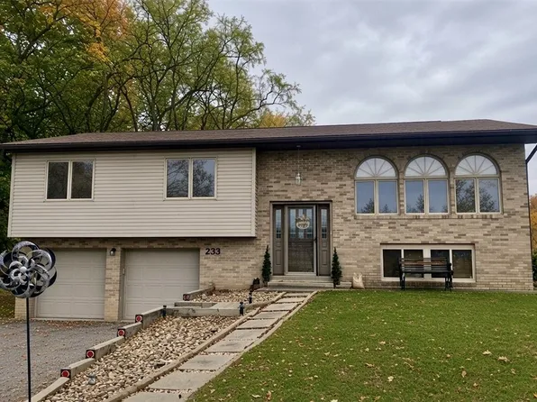 233 Tollgate School Rd, Zelienople, PA 16063