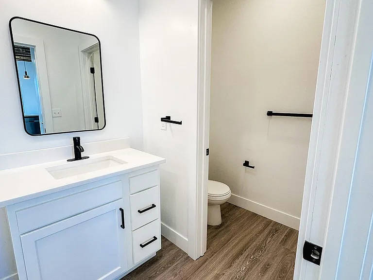 9517 E Colfax Ave #203 — Photo 8