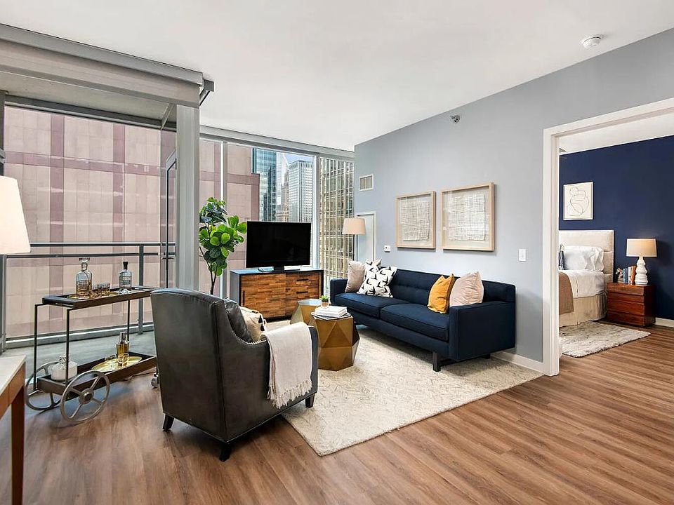 1st image of 345 W Kinzie St #2407