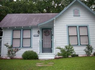 621 Kaufman St S, Mount Vernon, TX 75457