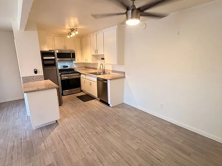 1101 W Macarthur Blvd #298 — Photo 8