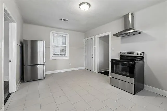 1437 Gallier St — Photo 3