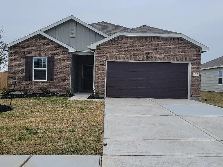 5002 Highland Springs Dr — Photo 1