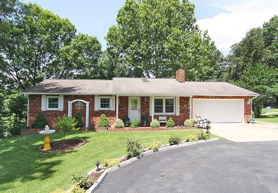1st image of 108 Rosewood Ln