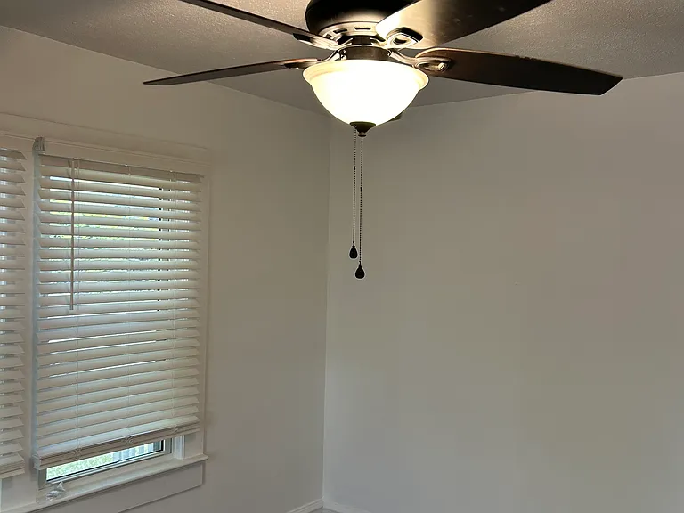 45 Georgia Ave — Photo 3
