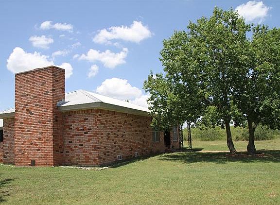 4th image of 800 County Road 427
