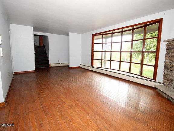 5th image of 361 Susquehanna Ave