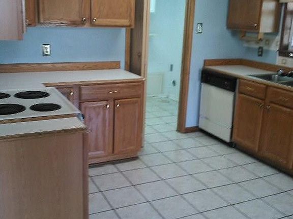 2nd image of 436 Tanglewood Dr