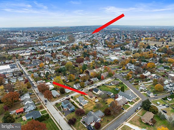 4th image of 810 Montgomery Ave