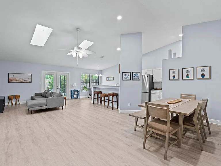 1599 Bayridge Pl — Photo 3