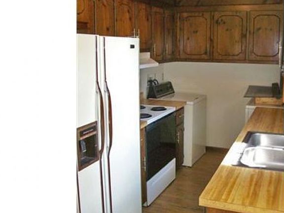 3rd image of 305B Christa Dr