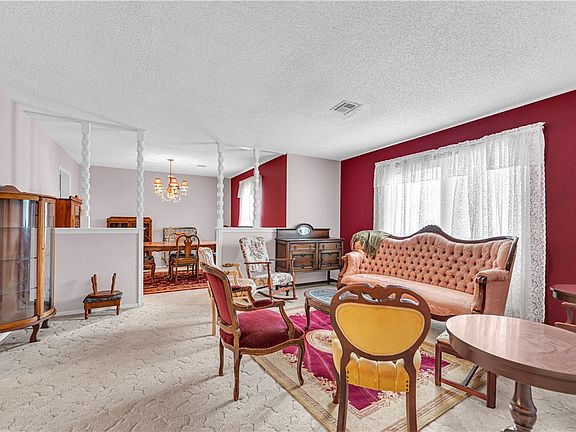 5th image of 1311 S Countrywood Pl