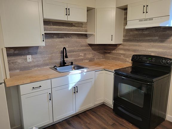 5th image of 153 Holland Ave