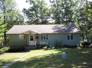 726 N Jackpine Rd, Fountain, MI 49410