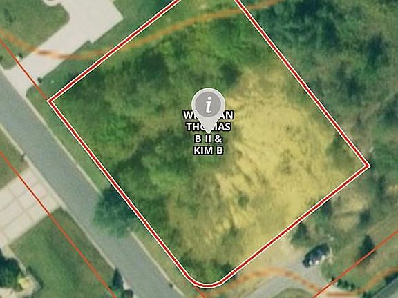 5th image of 405 Old Farm Ln