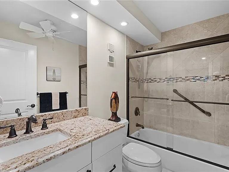 579 Seaview Ct #2 — Photo 15