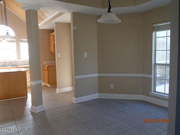 3rd image of 417 Crest Cir