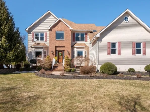 14 White Meadow Rd, Hillsborough, NJ 08844