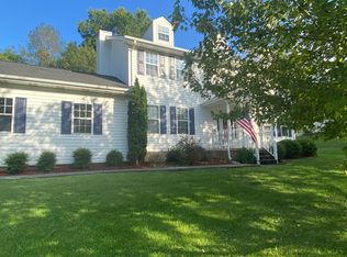 312 Glen Oaks Dr, Johnson City, TN 37615