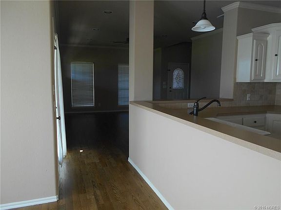 5th image of 1401 SE 13th St