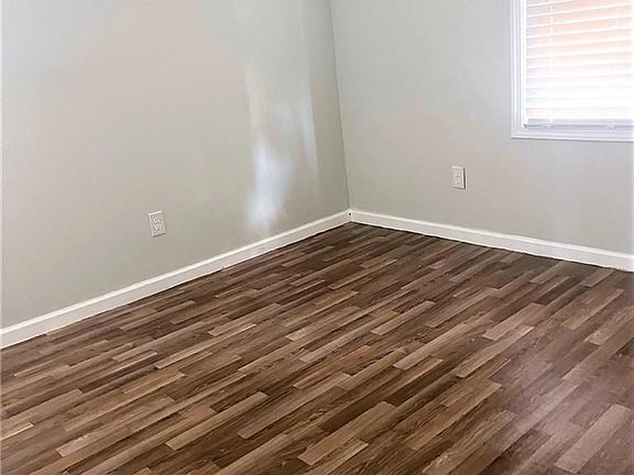 5th image of 2119 Tulip St