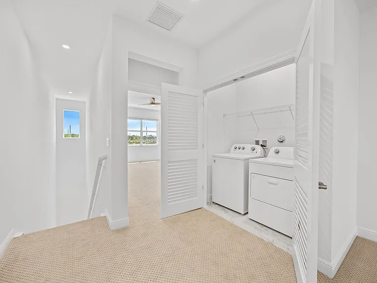 3542 NW Solange Ct — Photo 13