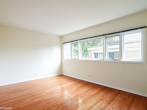 5th image of 400 Park Ave APT D