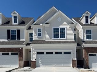 795-2 Dipper Ln, Aurora, OH 44202