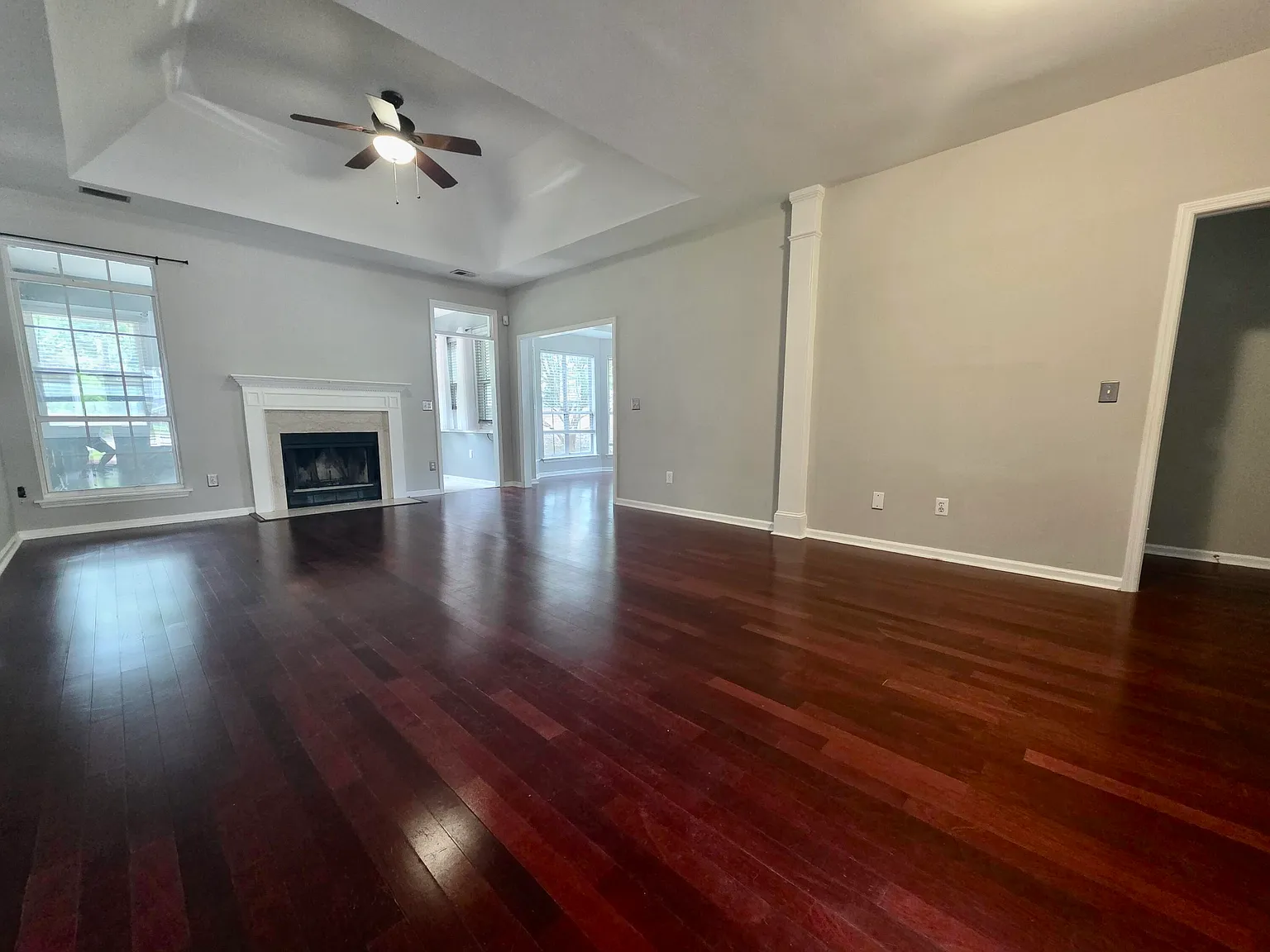 3 bed, 2.0 bath, 1659 sqft, $3,300 — Photo 4