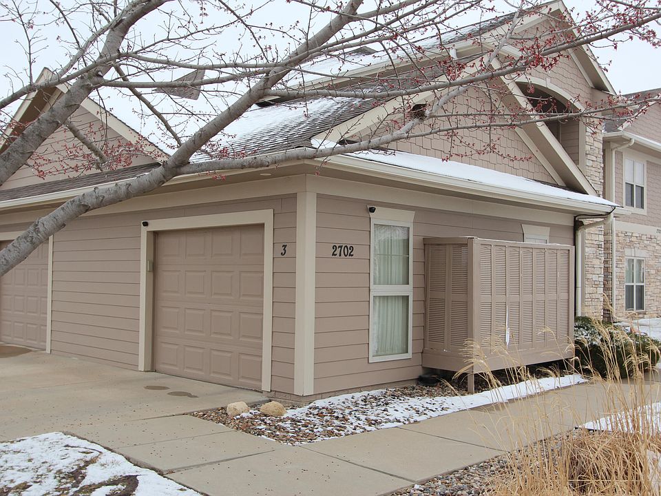 1st image of 2702 NE Oak Dr Unit 3