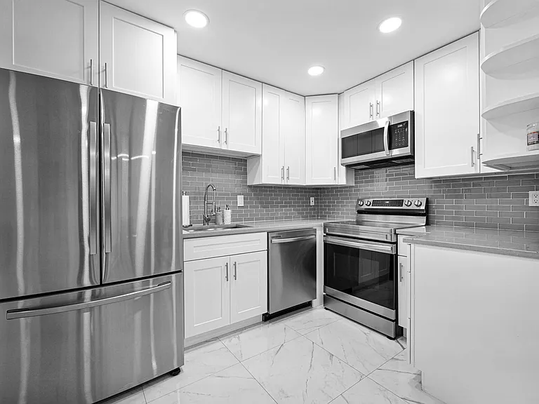 6279 Bay Club Dr #3 — Photo 4