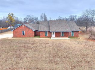 300 Suzan Rd, Tuttle, OK 73089