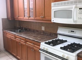 32-13 32nd St #2A, Astoria, NY 11106