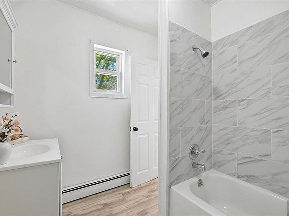 5th image of 7 Belle Ave 1