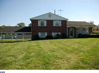 8759 Ashton Rd, Philadelphia, PA 19136