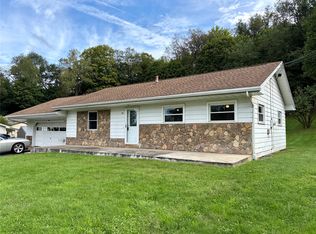 871 Thurston Rd, Meadville, PA 16335