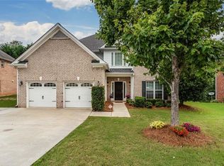 913 Yancey Ct, Loganville, GA 30052